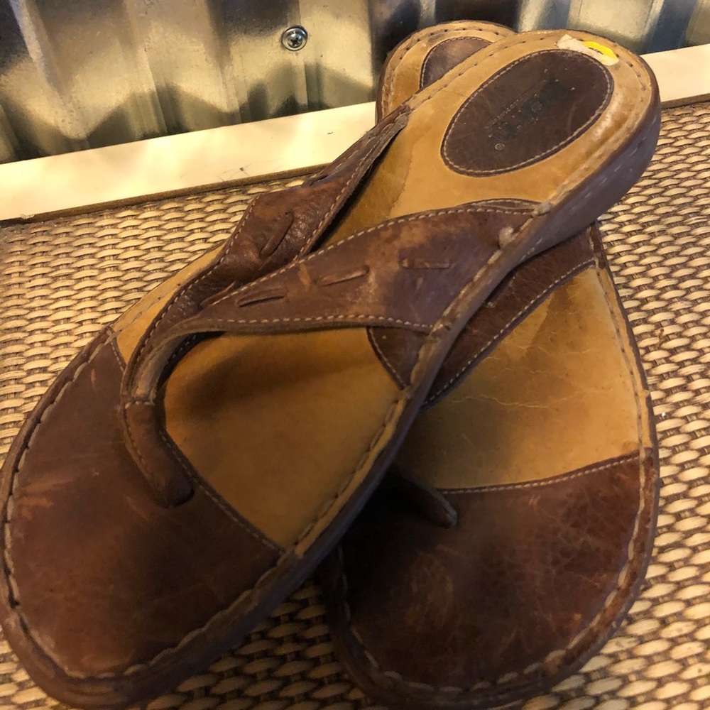 Born sandals